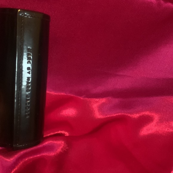 Marc by Marc Jacobs wound cylinder sunglasses case very unique design - Picture 5 of 6